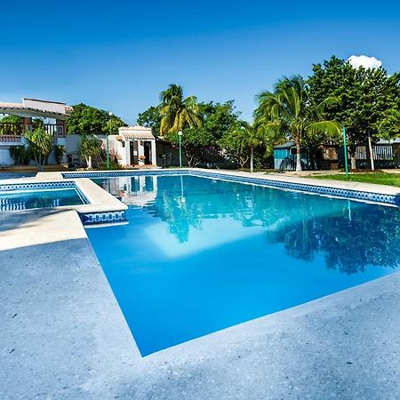 מלון Calderitas Capital O Oxtankah,Chetumal Bay מראה חיצוני תמונה