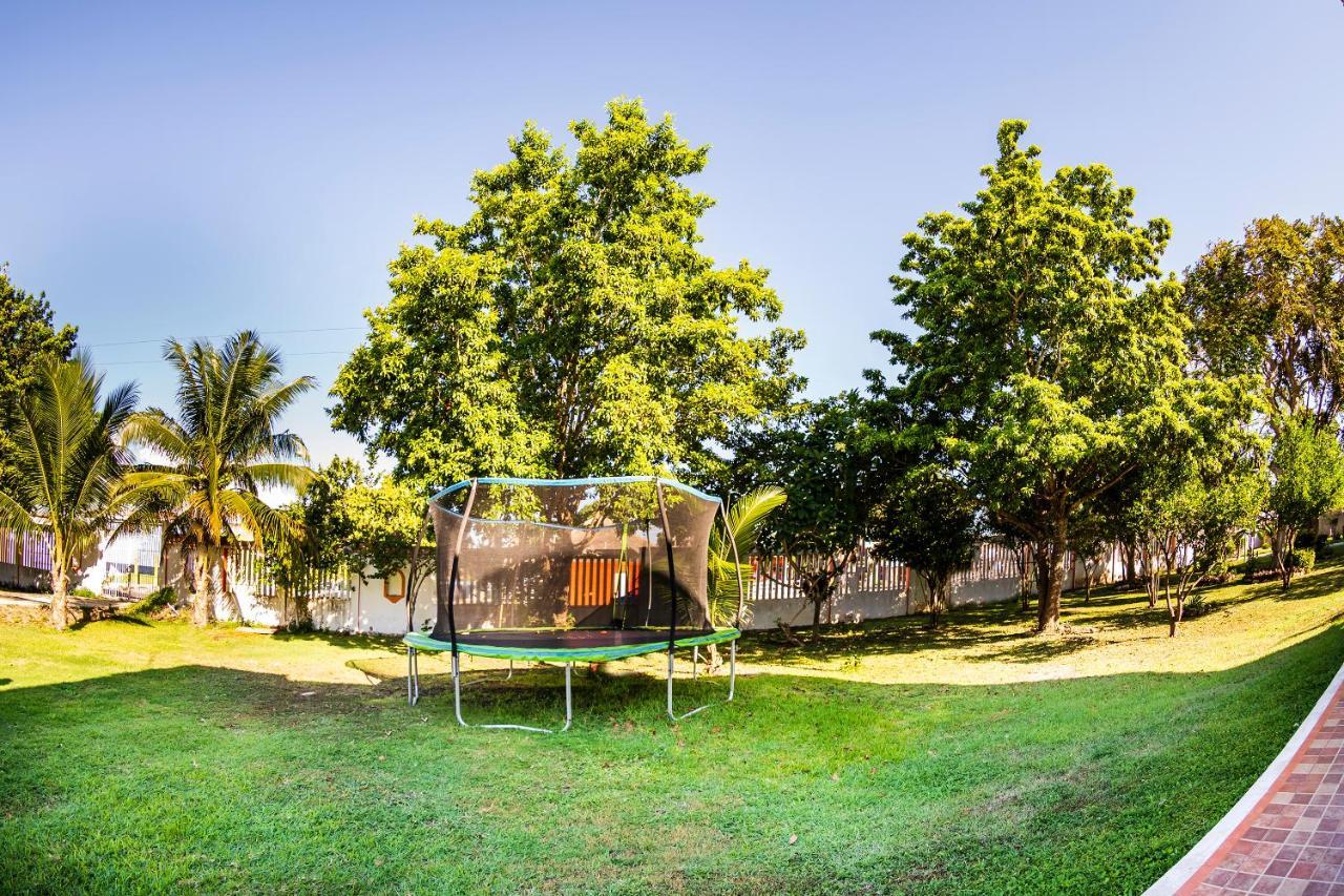 מלון Calderitas Capital O Oxtankah,Chetumal Bay מראה חיצוני תמונה